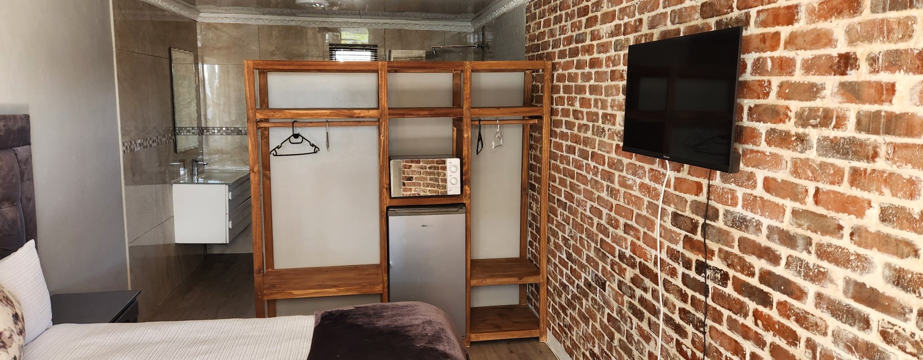 Room E